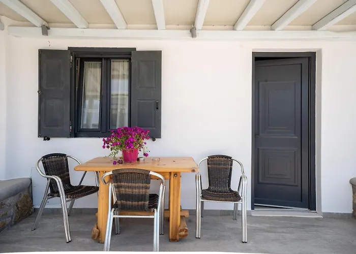 Liana * Mykonos Town