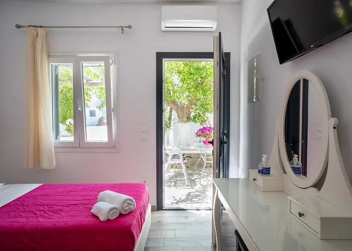 Liana * Mykonos Town